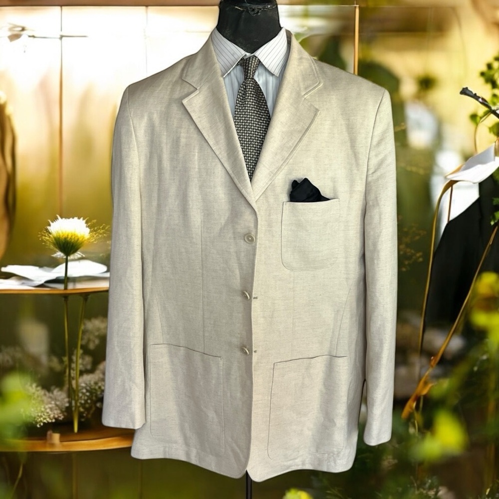 Structure Cream Sport Coat with Refined Tailoring